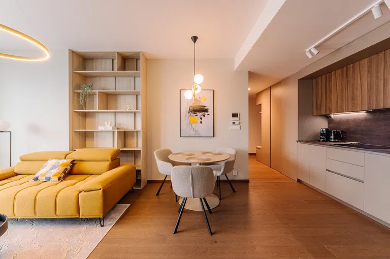 Pribinova, Bratislava - Bratislava II | Prenájom, Byt, 2-izbový, 70 m²