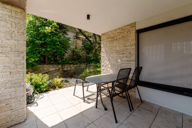 Broskyňová, Staré Mesto - Bratislava I | Prenájom, Byt, 2-izbový, 90 m²