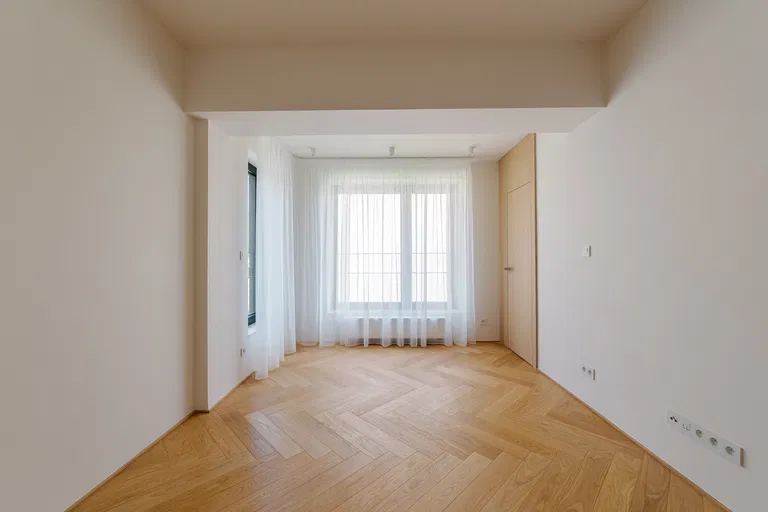 Broskyňová, Staré Mesto - Bratislava I | Prenájom, Byt, 4-izbový, 165 m²