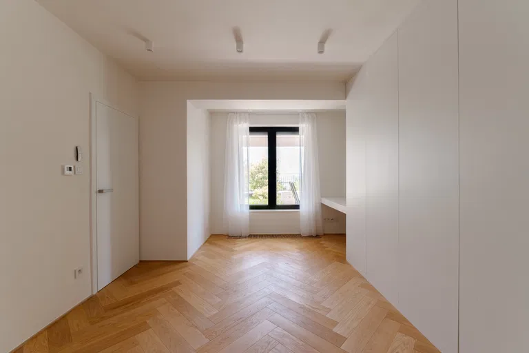Broskyňová, Staré Mesto - Bratislava I | Prenájom, Byt, 2-izbový, 90 m²