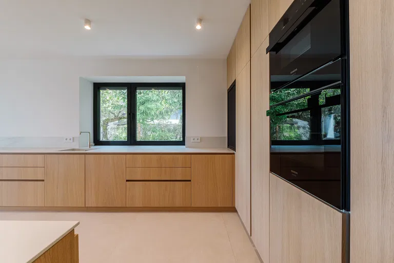 Broskyňová, Staré Mesto - Bratislava I | Prenájom, Byt, 4-izbový, 224 m²