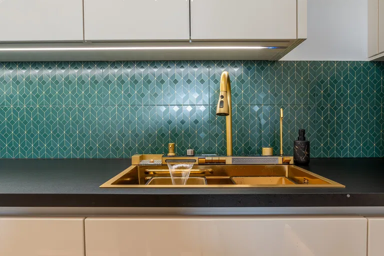 Krasovského, Petržalka - Bratislava V | Prenájom, Byt, 3-izbový, 107 m²
