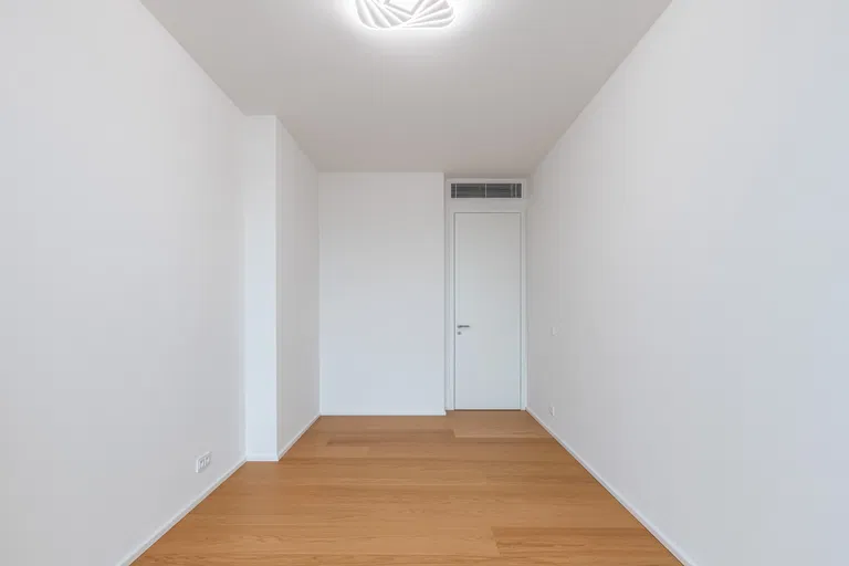 Krasovského, Petržalka - Bratislava V | Prenájom, Byt, 3-izbový, 107 m²