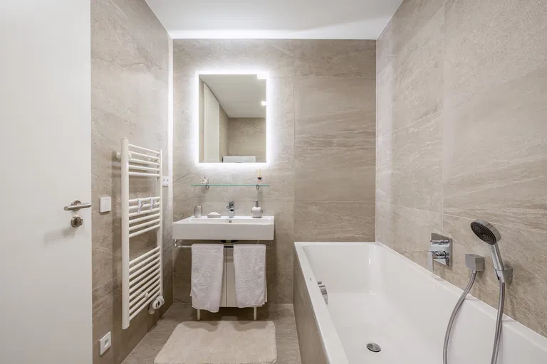 Krasovského, Petržalka - Bratislava V | Prenájom, Byt, 3-izbový, 107 m²