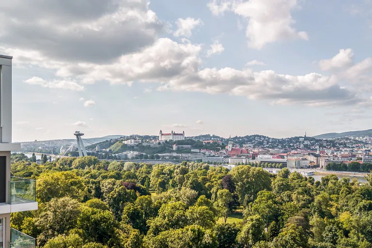 Krasovského, Petržalka - Bratislava V | Prenájom, Byt, 3-izbový, 107 m²