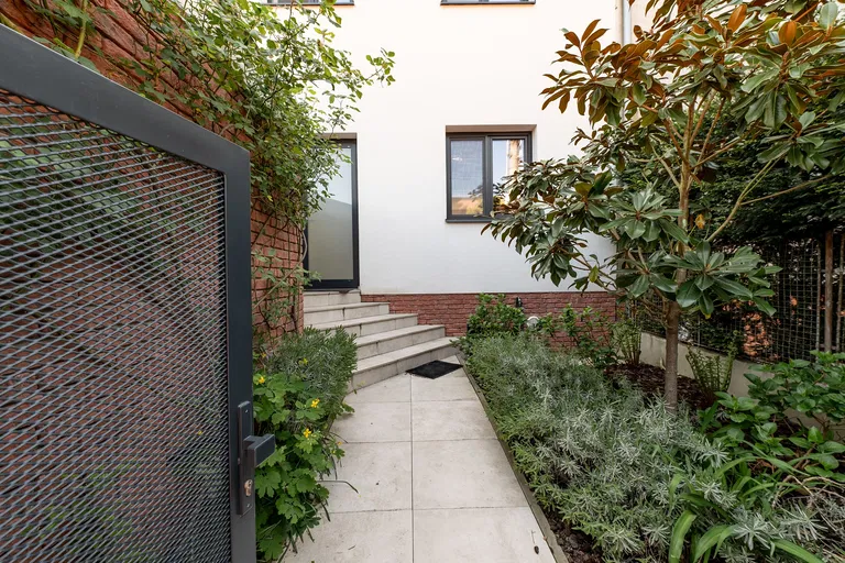 Nekrasovova, Staré Mesto - Bratislava I | Rent, House, Three-bedroom (4+1), 135 m²