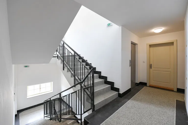 Jirsíkova, Karlín - Praha 8 | Predaj, Byt, 3-izbový, 82 m²