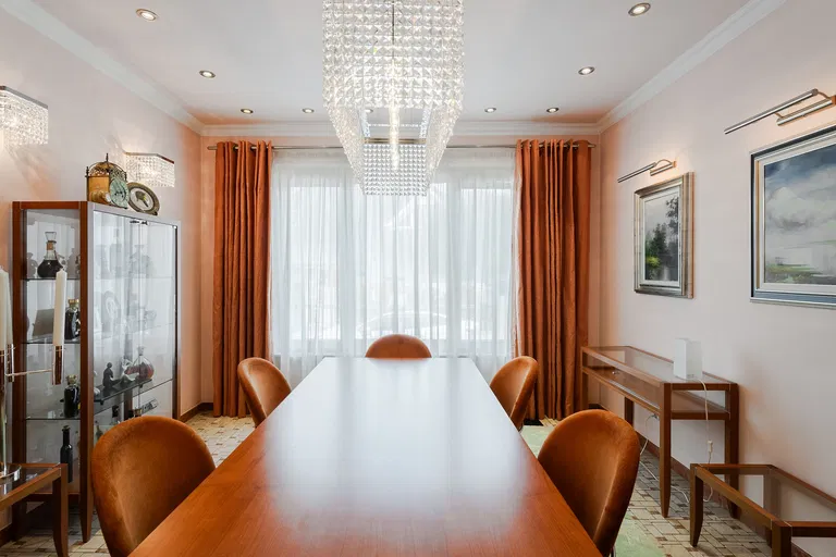 U Komárova, Průhonice - Praha-západ | Predaj, Rodinný dom, 7-izbový, 645 m²