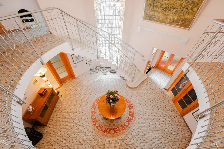 U Komárova, Průhonice - Praha-západ | Predaj, Rodinný dom, 7-izbový, 645 m²