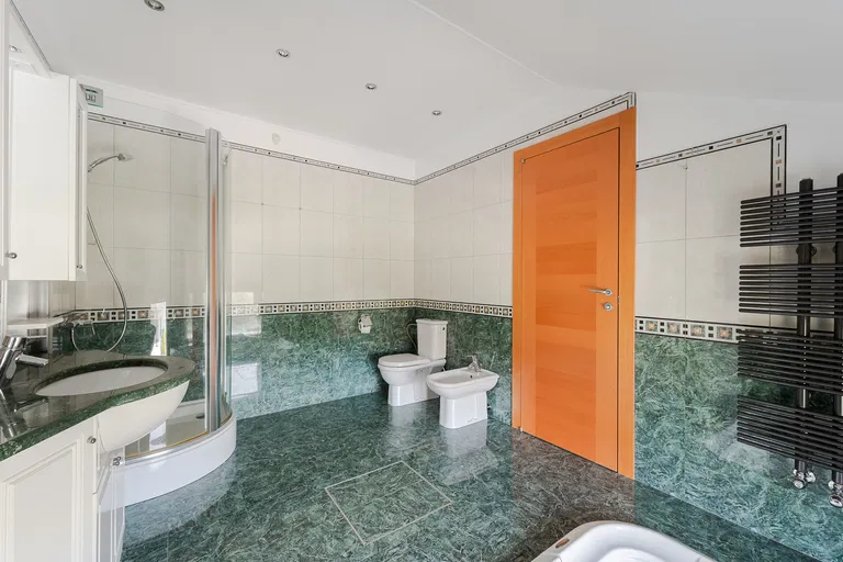 U Komárova, Průhonice - Praha-západ | Predaj, Rodinný dom, 7-izbový, 645 m²