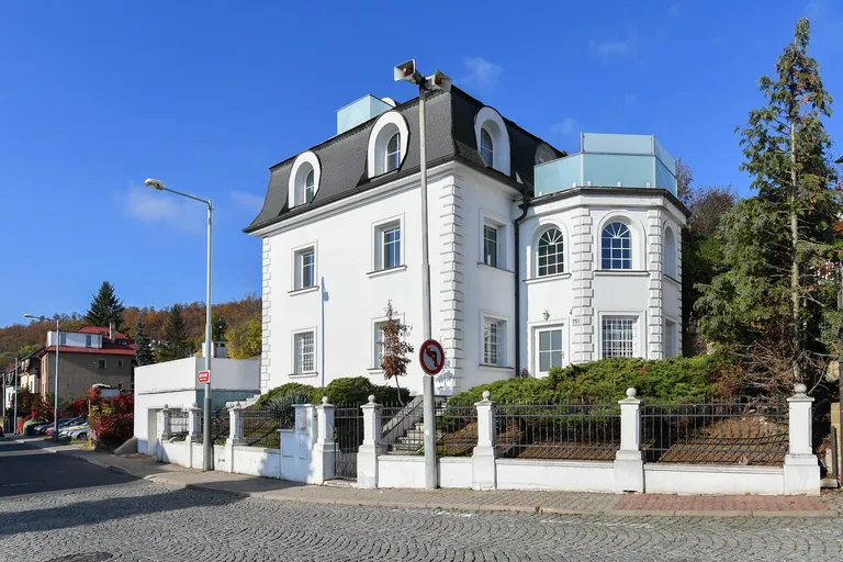 Ametystová, Radotín - Prague 5 | Sale, Apartment building, Nine-bedroom (10+1), 348 m²