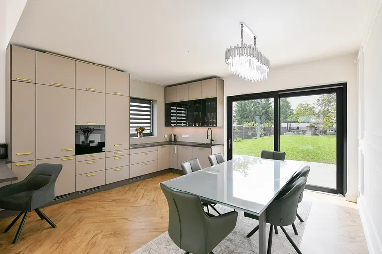 Pražská, Máslovice - Praha-východ | Predaj, Rodinný dom, 5-izbový, 219 m²