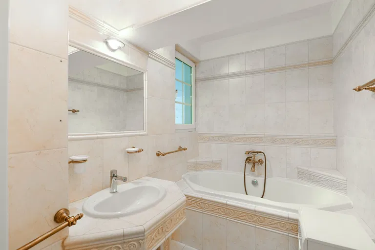 Ametystová, Radotín - Prague 5 | Sale, Apartment building, Nine-bedroom (10+1), 348 m²