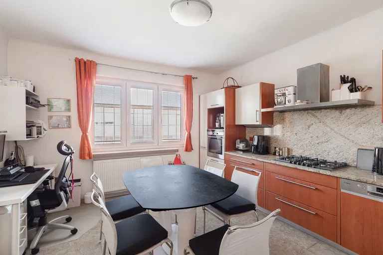 Korandova, Braník - Praha 4 | Predaj, Rodinný dom, 6-izbový, 289 m²