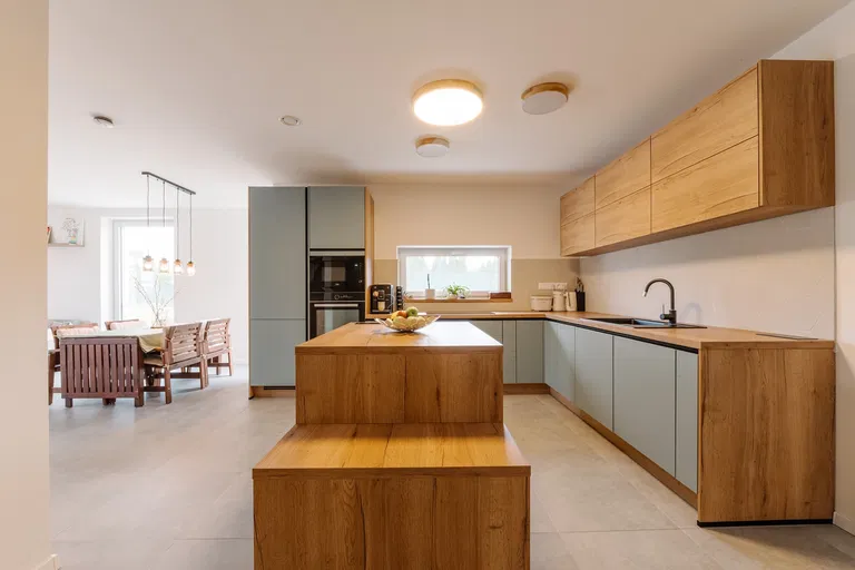 Krížna, Zálesie - Senec | Predaj, Rodinný dom, 5-izbový, 246 m²