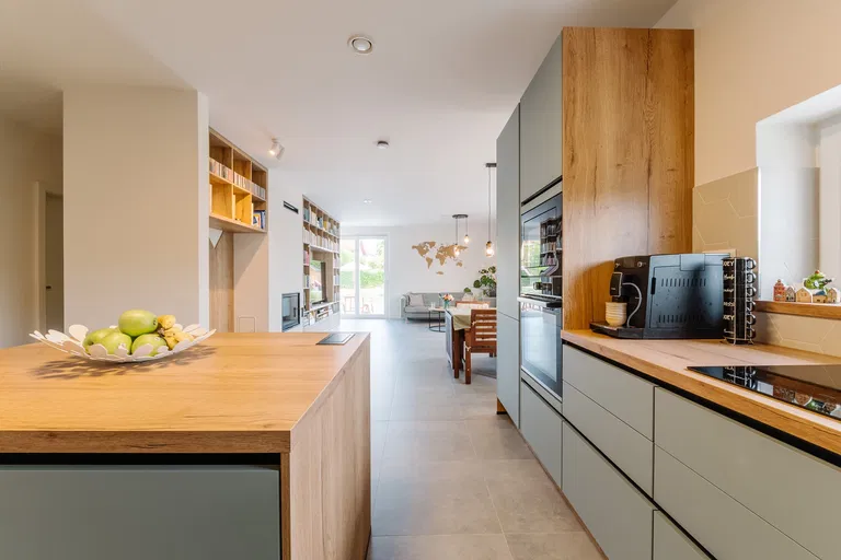 Krížna, Zálesie - Senec | Predaj, Rodinný dom, 5-izbový, 246 m²