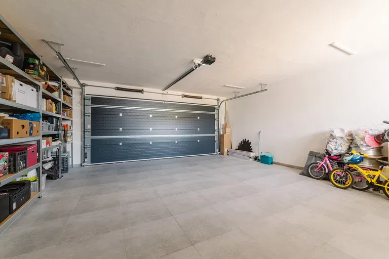 Krížna, Zálesie - Senec | Predaj, Rodinný dom, 5-izbový, 246 m²