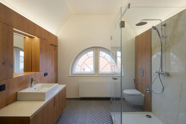 Bubenečská, Bubeneč - Praha 6 | Predaj, Rodinný dom, 12-izbový, 781 m²