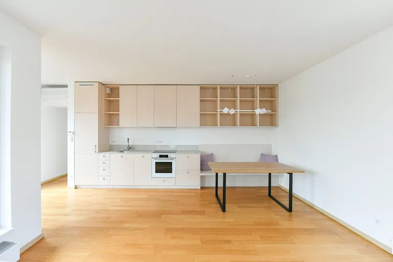 U plynárny, Michle - Prague 10 | Sale, Apartment, One-bedroom (2+kk), 91 m²