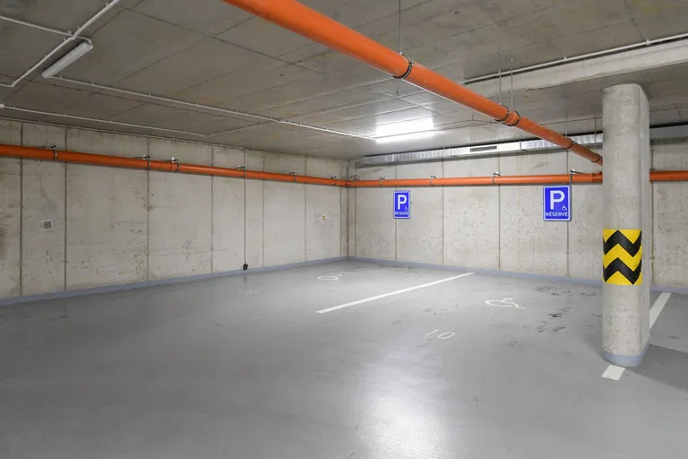 U plynárny, Michle - Prague 10 | Sale, Apartment, One-bedroom (2+kk), 91 m²