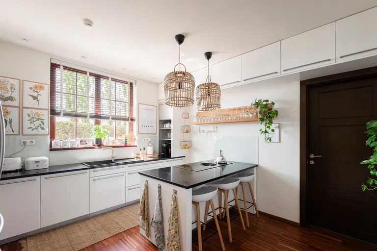 Chotěbuzská, Benice - Praha 10 | Predaj, Rodinný dom, 6-izbový, 338 m²