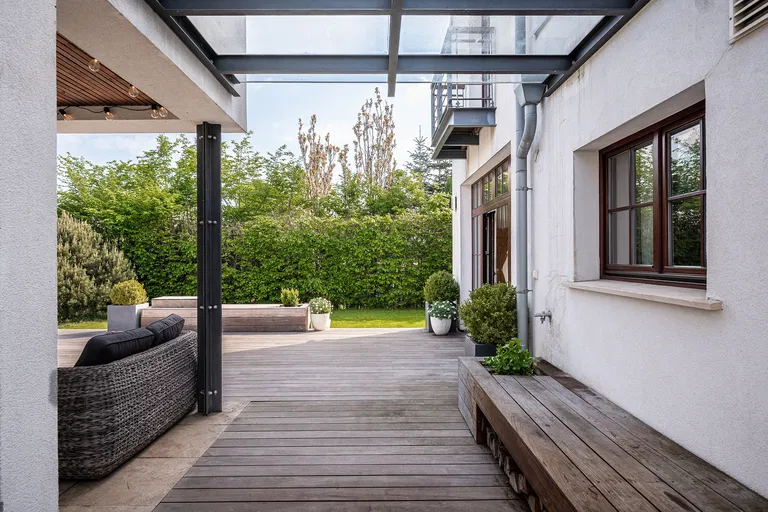 Chotěbuzská, Benice - Praha 10 | Predaj, Rodinný dom, 6-izbový, 338 m²
