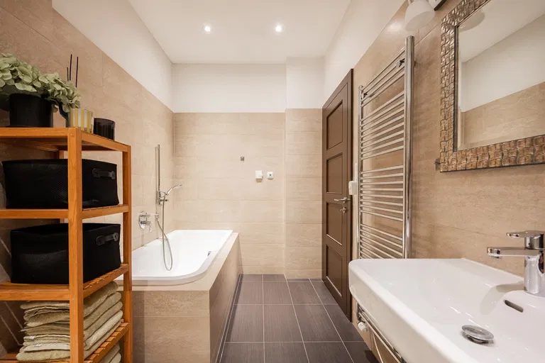 Chotěbuzská, Benice - Praha 10 | Predaj, Rodinný dom, 6-izbový, 338 m²