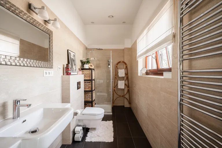Chotěbuzská, Benice - Praha 10 | Predaj, Rodinný dom, 6-izbový, 338 m²