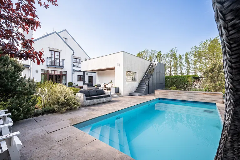 Chotěbuzská, Benice - Praha 10 | Predaj, Rodinný dom, 6-izbový, 338 m²