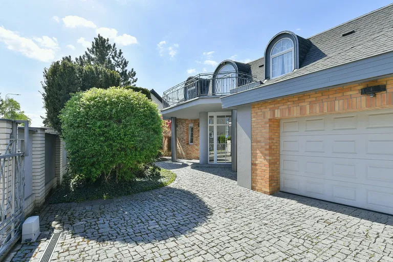 5. května, Kladno - Kladno | Predaj, Rodinný dom, 6-izbový, 493 m²