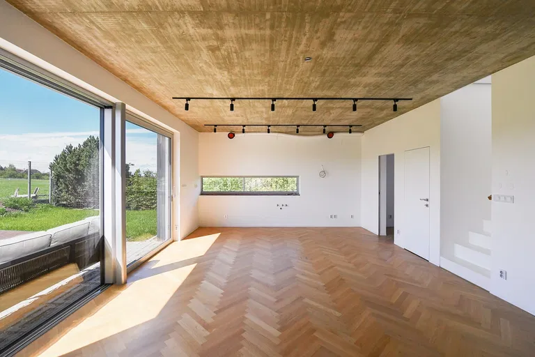 Racková, Jesenice - Praha-západ | Sale, Apartment, Three-bedroom (4+kk), 132 m²