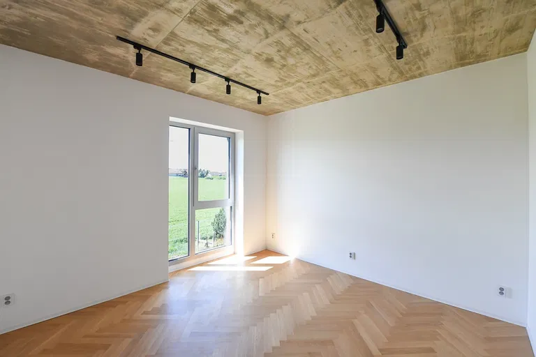 Racková, Jesenice - Praha-západ | Sale, Apartment, Three-bedroom (4+kk), 132 m²