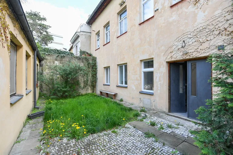 Wolkerova, Bubeneč - Prague 6 | Sale, House, Nineteen-bedroom (20+kk), 450 m²