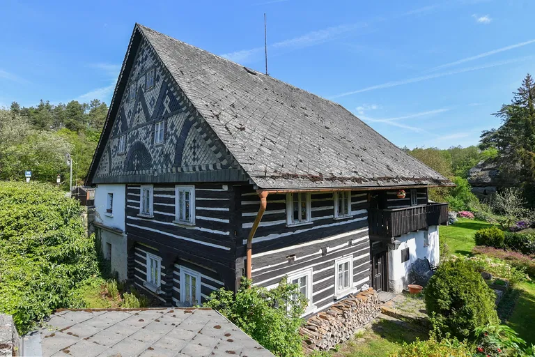 Houska, Blatce - Česká Lípa | Sale, House, Five-bedroom (6+kk), 245 m²