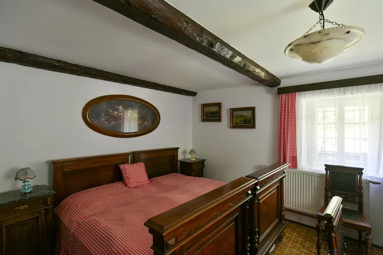 Houska, Blatce - Česká Lípa | Sale, House, Five-bedroom (6+kk), 245 m²