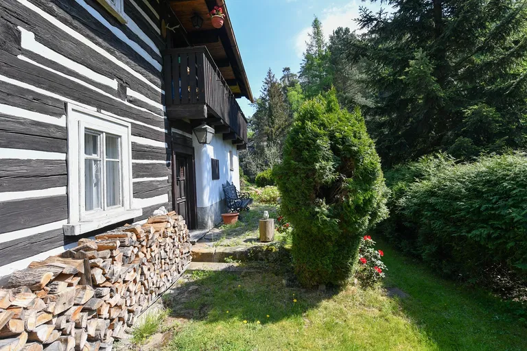 Houska, Blatce - Česká Lípa | Sale, House, Five-bedroom (6+kk), 245 m²