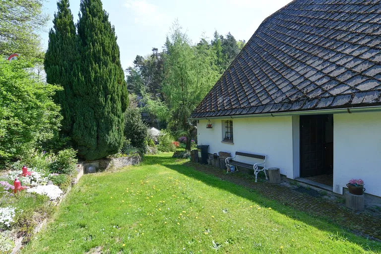 Houska, Blatce - Česká Lípa | Sale, House, Five-bedroom (6+kk), 245 m²