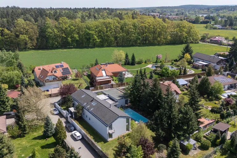 Nad Vysokou, Mukařov - Praha-východ | Predaj, Rodinný dom, 5-izbový, 383 m²