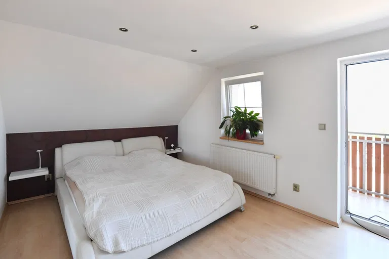 Modřínová, Postřižín - Mělník | Sale, House, Four-bedroom (5+kk), 215 m²