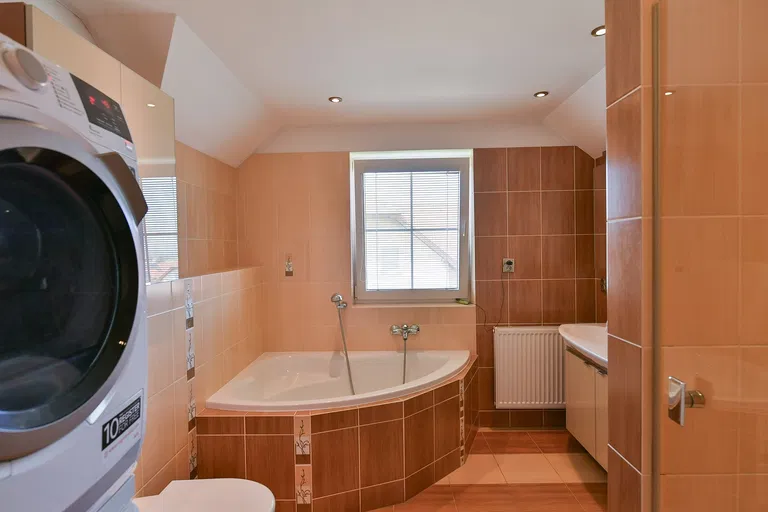Modřínová, Postřižín - Mělník | Sale, House, Four-bedroom (5+kk), 215 m²