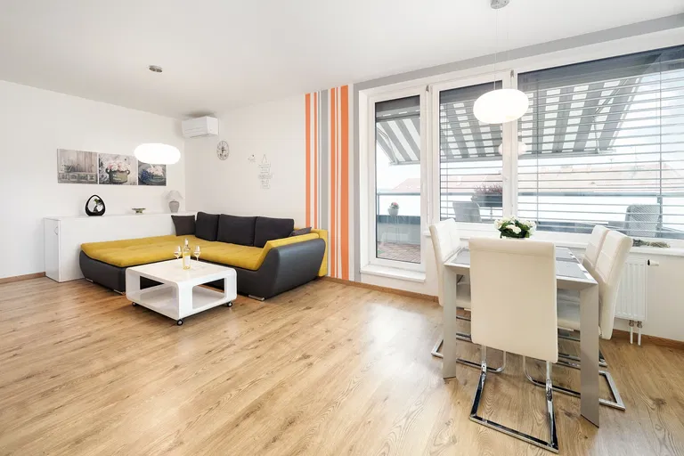 P. Bezruče, Valtice - Břeclav | Sale, Apartment, One-bedroom (2+kk), 77 m²