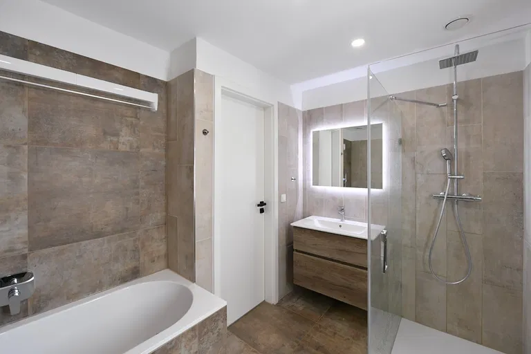 Starodvorská, Lysolaje - Prague 6 | Sale, House, Three-bedroom (4+kk), 151 m²