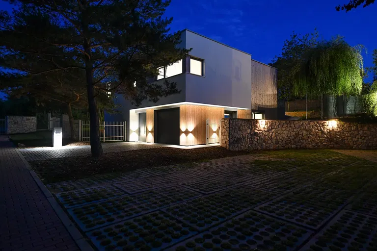 Starodvorská, Lysolaje - Prague 6 | Sale, House, Three-bedroom (4+kk), 151 m²