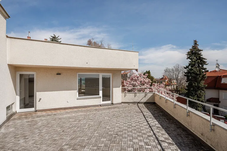 Nad Pomníkem, Hlubočepy - Prague 5 | Sale, House, Five-bedroom (6+kk), 308 m²
