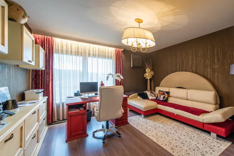 Ota Holúska, Záhorská Bystrica - Bratislava IV | Predaj, Byt, 5-izbový, 248 m²