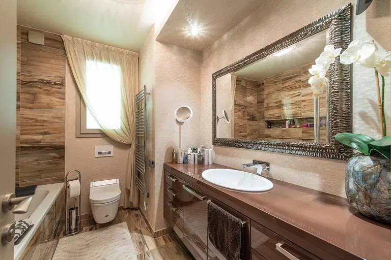 Ota Holúska, Záhorská Bystrica - Bratislava IV | Predaj, Byt, 5-izbový, 248 m²
