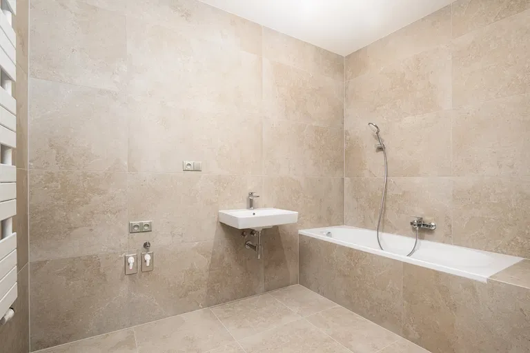24. dubna, Želešice - Brno-venkov | Sale, Apartment, One-bedroom (2+kk), 97 m²