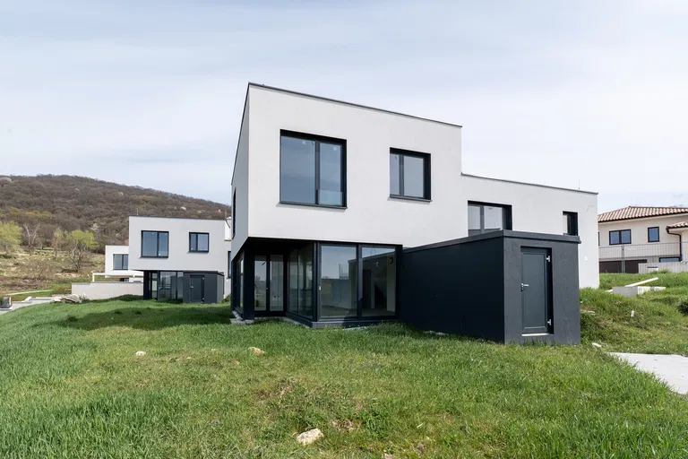 Galská, Devín - Bratislava IV | Sale, House, Four-bedroom (5+1), 150 m²