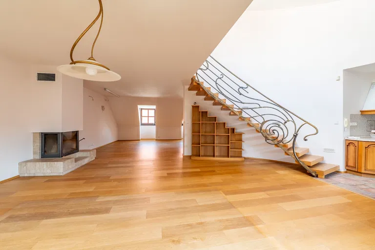 Michalská, Staré Mesto - Bratislava I | Sale, Apartment, Five-bedroom (6+kk), 208 m²