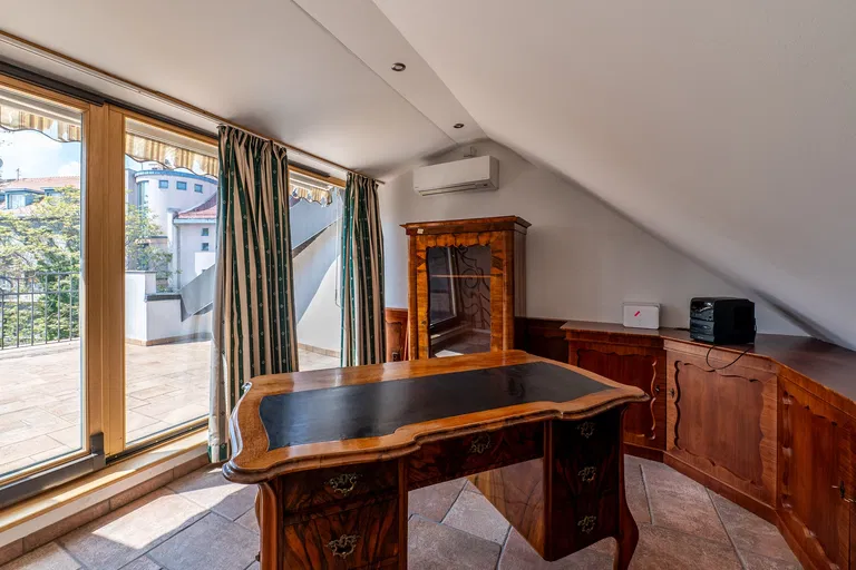 Michalská, Staré Mesto - Bratislava I | Sale, Apartment, Five-bedroom (6+kk), 208 m²